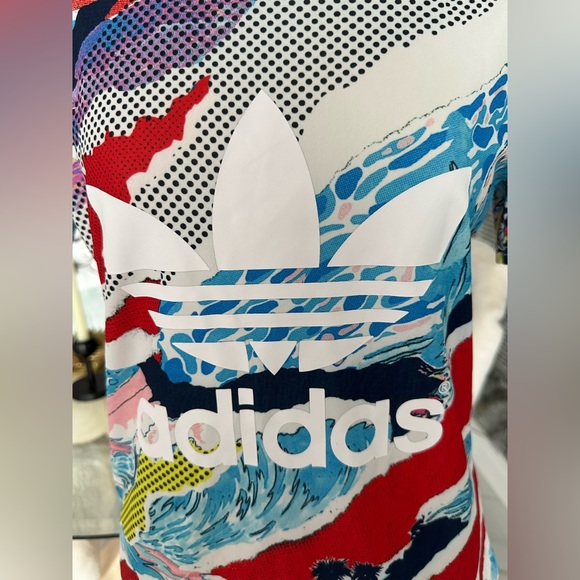 Adidas t-shirt - Picture 2 of 5